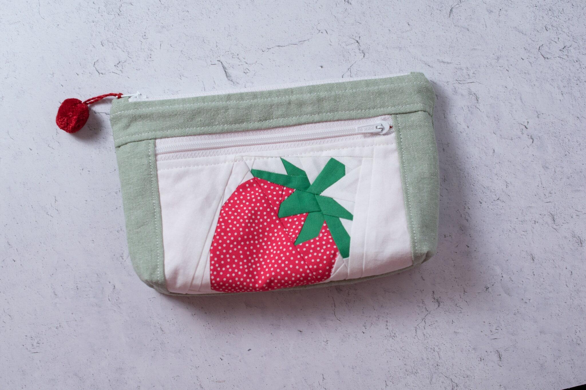 Clothing & Accessories :: Bags & Purses :: Pouches & Coin Purses